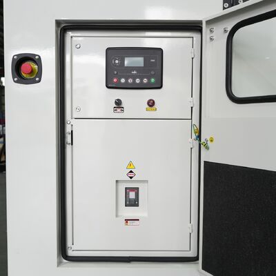 550kW 688KVA Υπερήλεκτρο ντίζελ ήσυχη γεννήτρια 50/60HZ μονο-/τρί-φασικές φορητές γεννήτριες DCEC Cummin